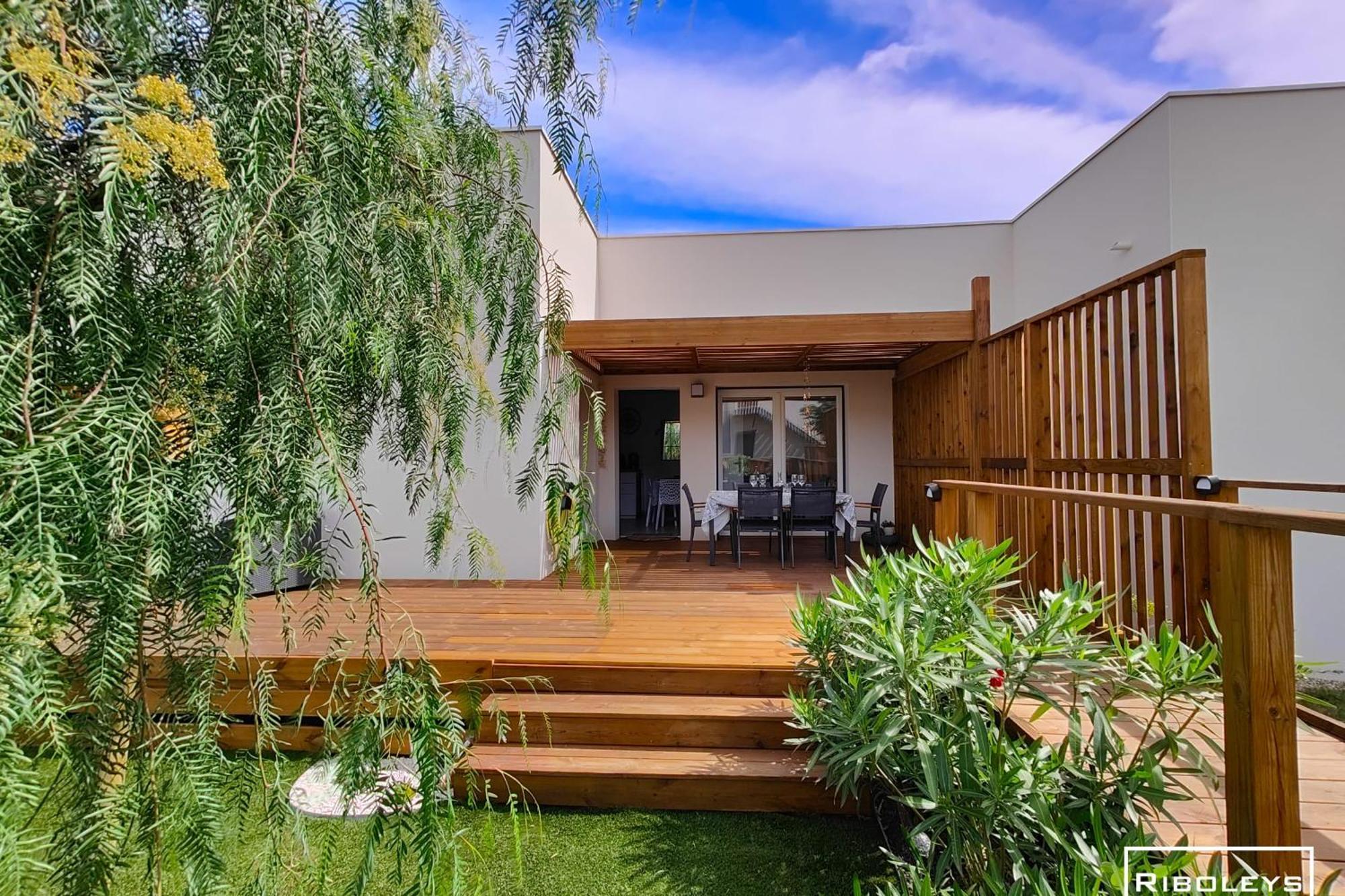 Villa T3 Climatisee En Residence Avec Piscine Vias Exterior foto